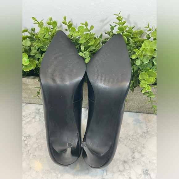 NWOT Steve Madden Black Leather Pointed Tie Stiletto Pumps, Size 9.5 - Picture 6 of 7